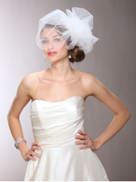Chic Designer Bouffant-Style Side Veil in Four Colors