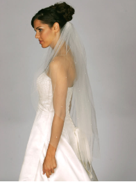 Two Tier Raw Edge with Scattered Pearls Veil